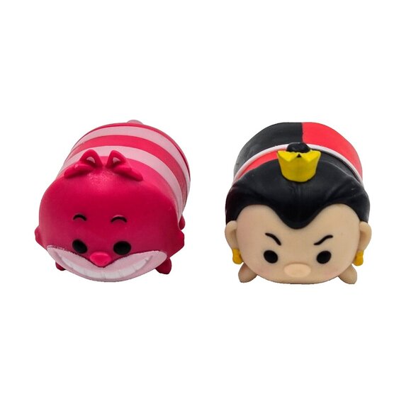 Disney Tsum Tsum Cheshire Cat Queen Of Hearts From Alice In Wonderland PVC Toy - Picture 1 of 8
